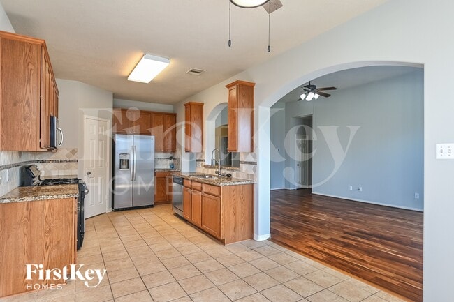 Photo - 5006 Creekside Ave