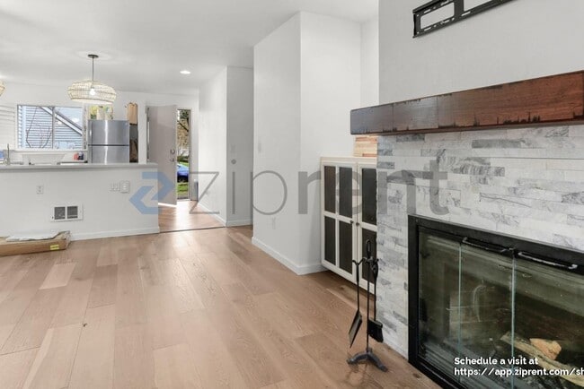 Photo - 402 4th Ave.