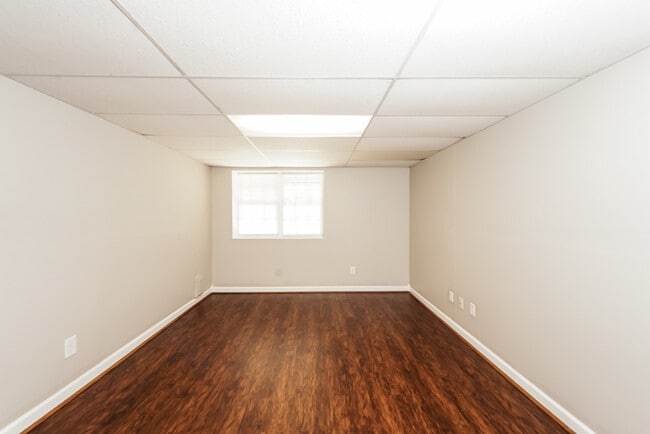 Photo - 694 S Hillcrest Rd