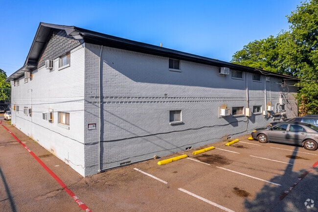 Photo - Chelmont Apartments RGLLC