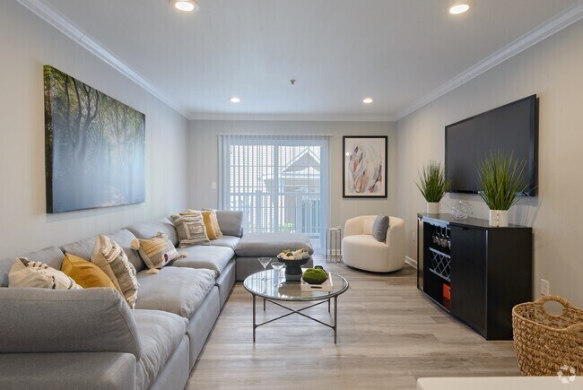 Pictures are representative samples of the advertised unit. In some cases, the actual units you tour - 41 Gardner St