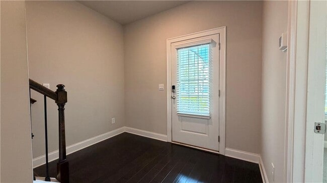 Photo - 1012 Knoxboro Ln