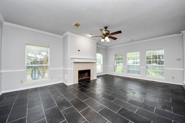 Photo - 2102 Gemini St