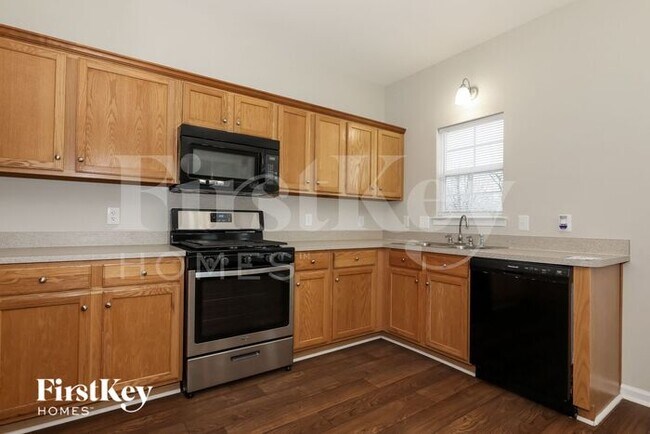 Photo - 321 Holton Dr