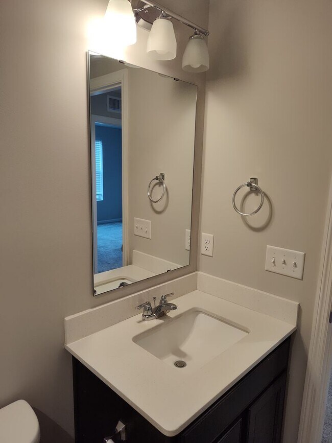Photo - Great 3 bedroom, 2 bathroom townhome