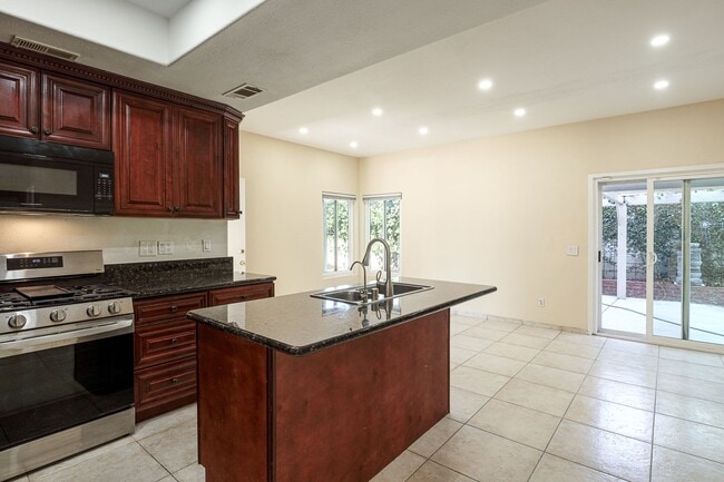 Photo - 3 bedrooms 2.5 bathrooms | Southwinds | Oxnard | Unfurnished