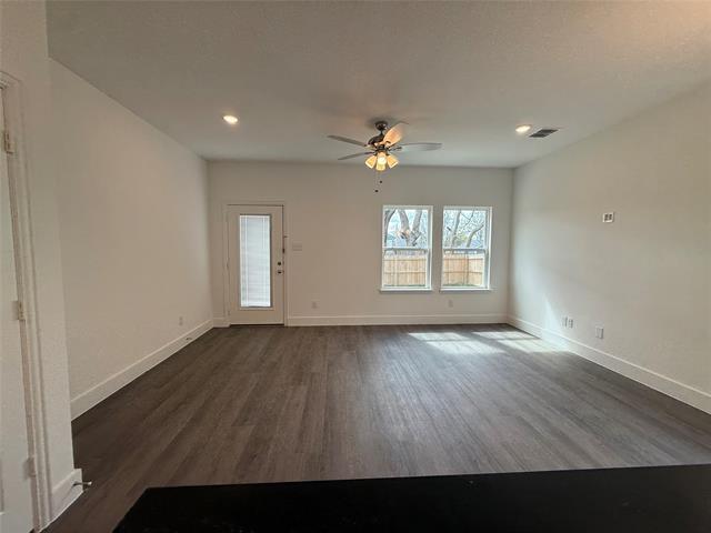 Photo - 412 E 7th St