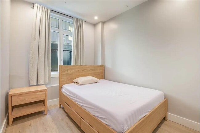 Photo - 1132 Broadway