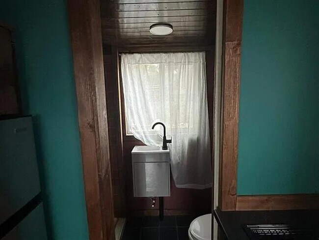 Photo - Tiny house living