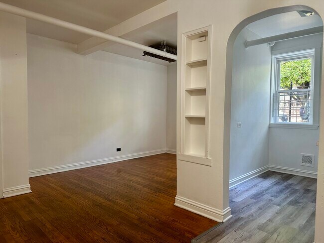 Photo - 3039 W George St Unit GN