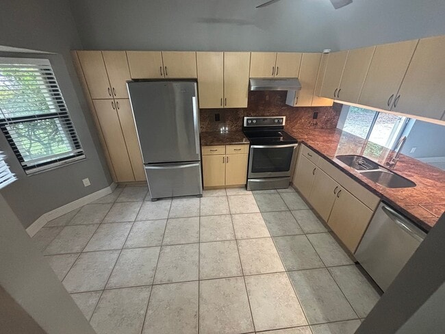 Photo - 58 Paxford Ln