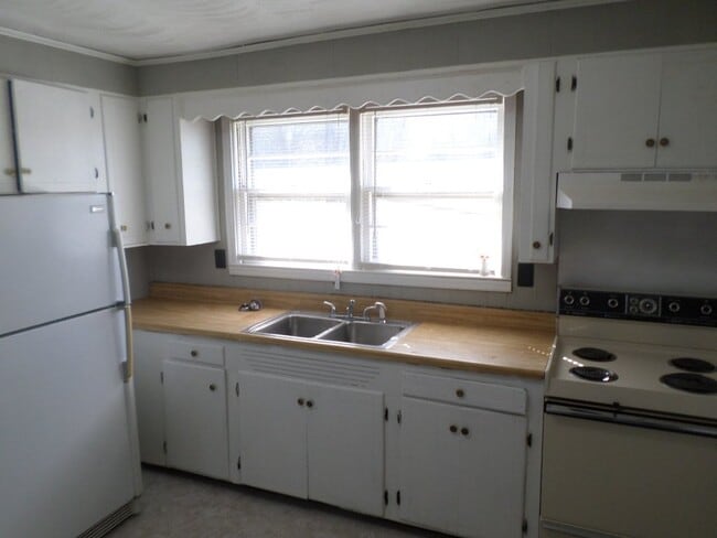 Photo - 535 Arkwright Dr