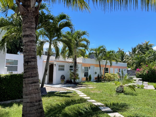 Photo - 11050 Biscayne Blvd Unidad 6