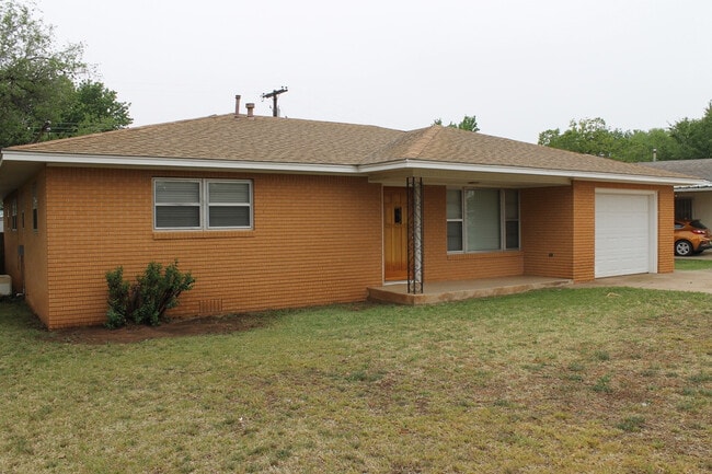 Photo - UPDATED LARGE 3 BEDROOM HOME