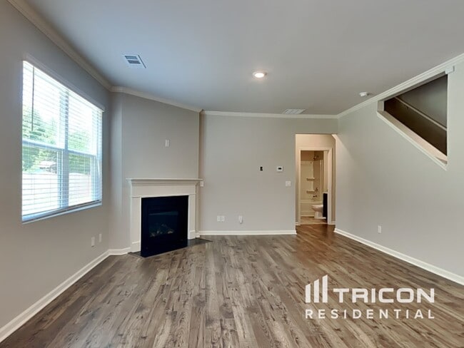 Photo - 4827 Golden Finch Ln