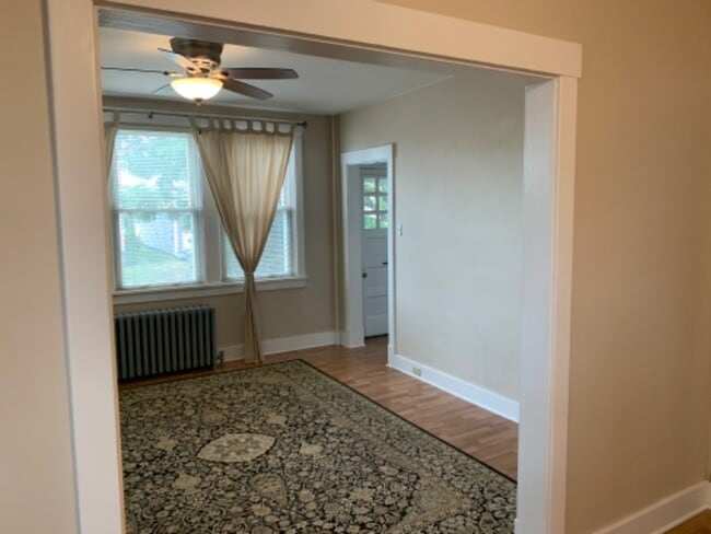 Photo - 313 311 Augusta St Unit Lower