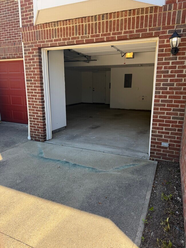 8148 Chester Pky