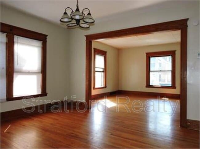 Building Photo - 508-10 Tennyson Ave Rental