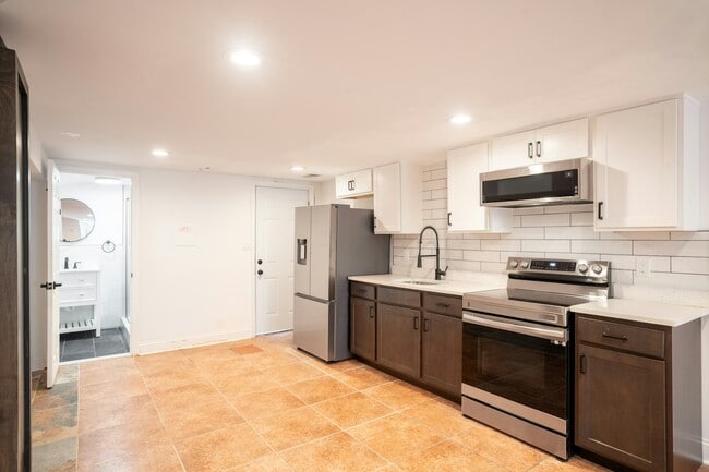 Building Photo - 619 Florida Ave NW