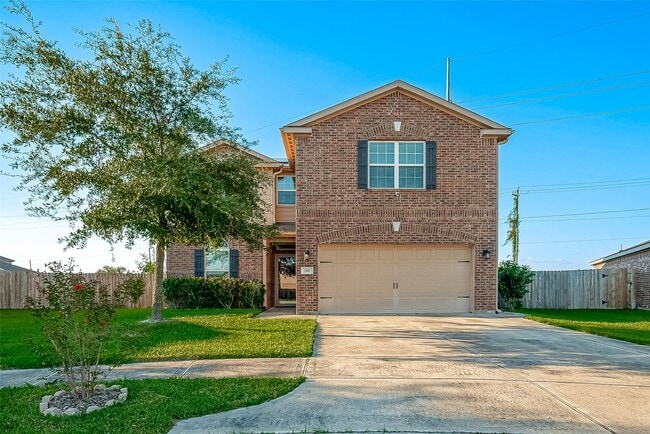 Photo - 346 Apache Field Ln