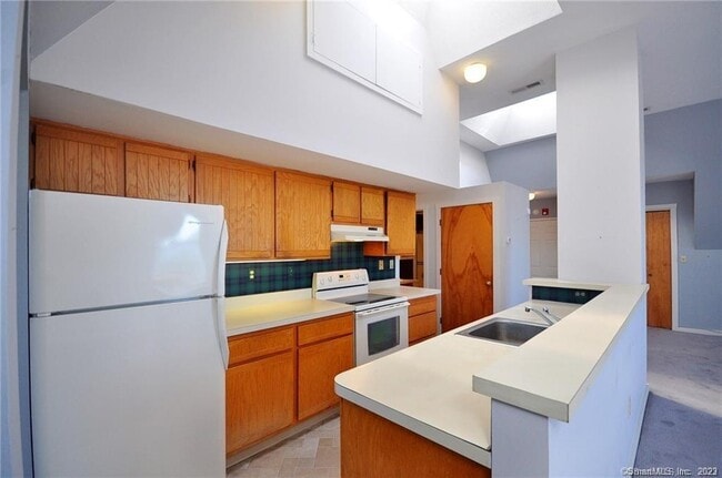Photo - 12 Charter Oak Pl Unit 3F
