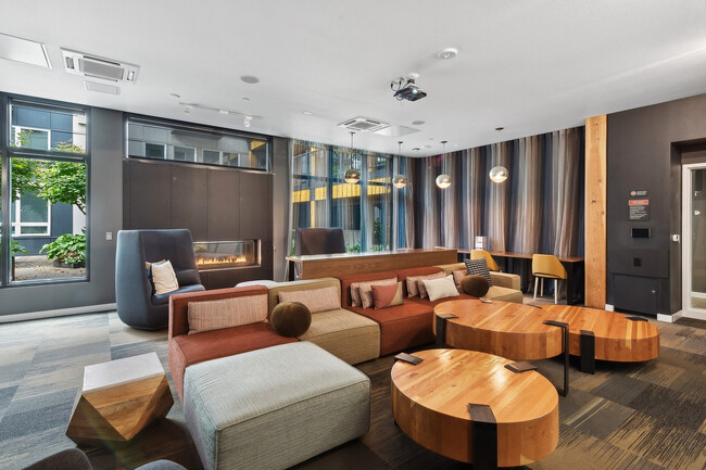 Wallingford_amenity_lounge_2014