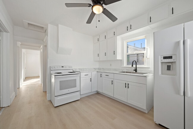 Photo - 707 E Front St