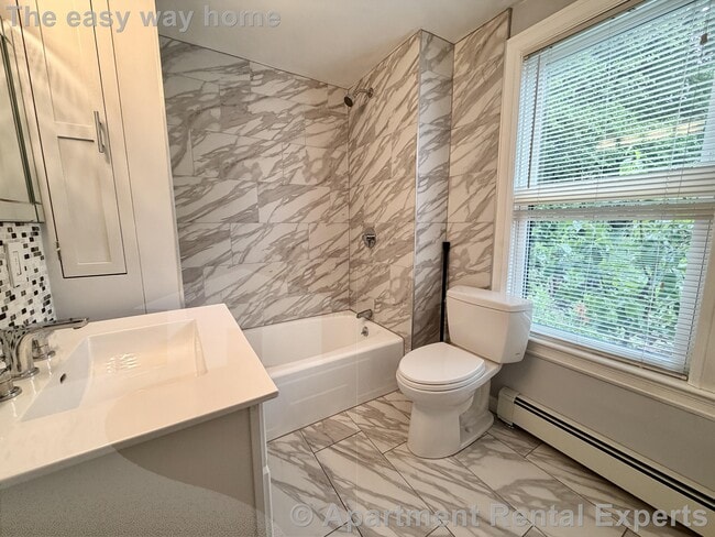Photo - 17 Oxford St Unit #1