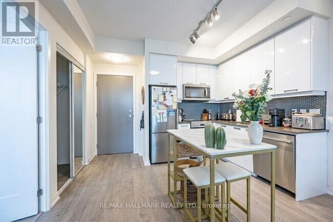 Photo - 99 John St Unit 1006