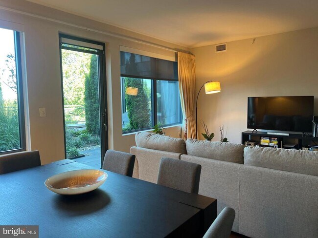 Photo - 4101 Albemarle St NW Unit 305