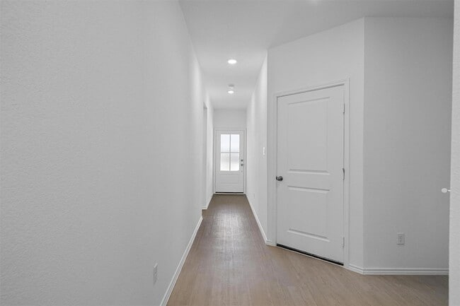 Photo - 3305 Everett