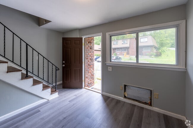 2 BR, 1.5 BA - 1,000SF