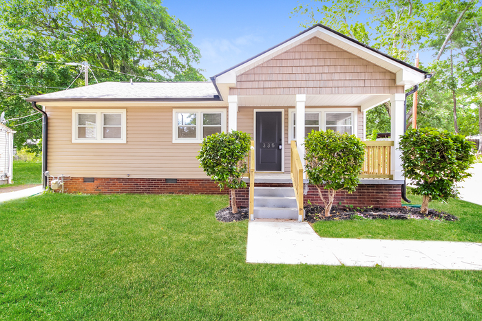 3 Bedroom in Greenville - 3 Bedroom in Greenville
