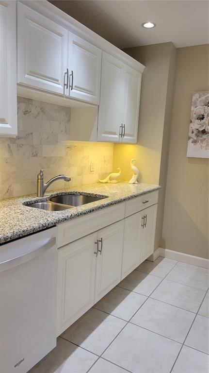 Photo - 750 N Tamiami Trl Unit 1404