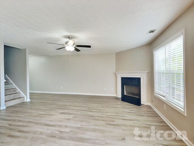 Photo - 597 Shadow Valley Ct