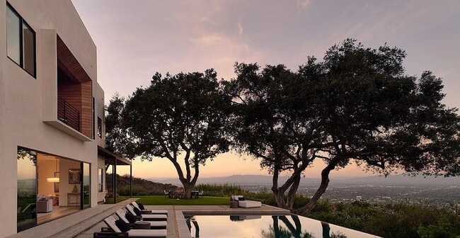 Photo - 13331 Mulholland Dr