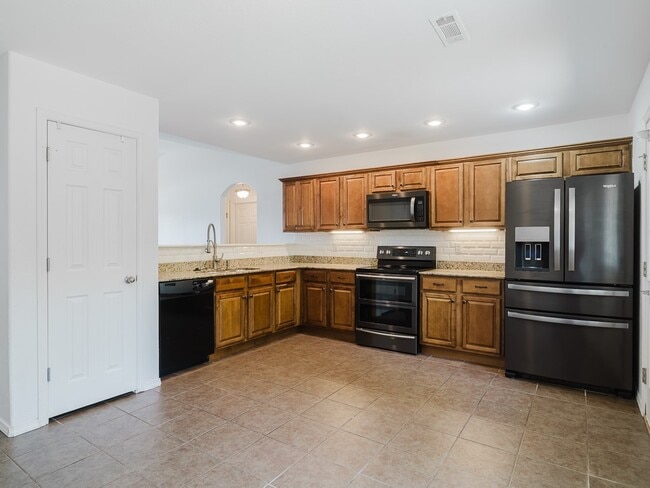 Photo - 5403 SW Cherry Creek Rd