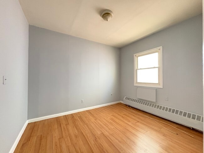 Photo - 765 Grove St Unit 4