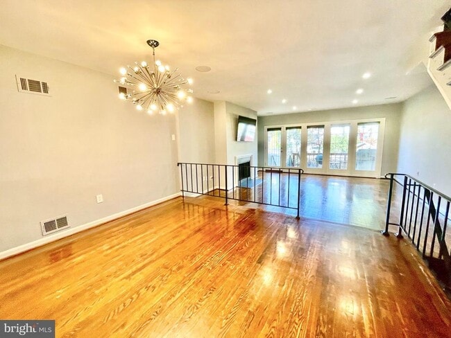 Photo - 1228 C St SE