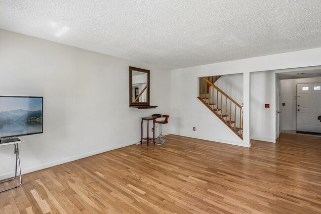 118 Magee Ct