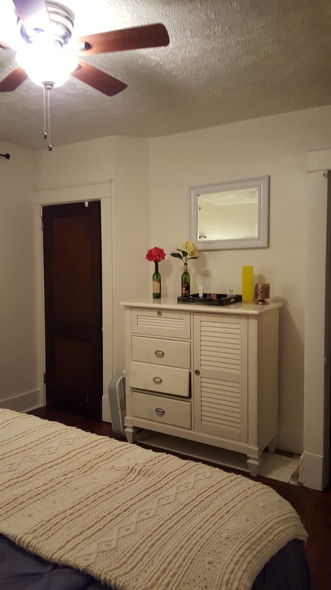 Bedroom - 2916 Mattern Ave Unit 1