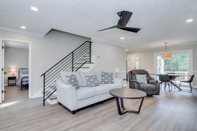 Photo - 4227 Waylon Dr