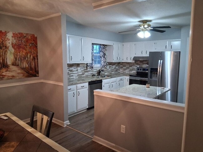 Photo - 8626 Surry Cir