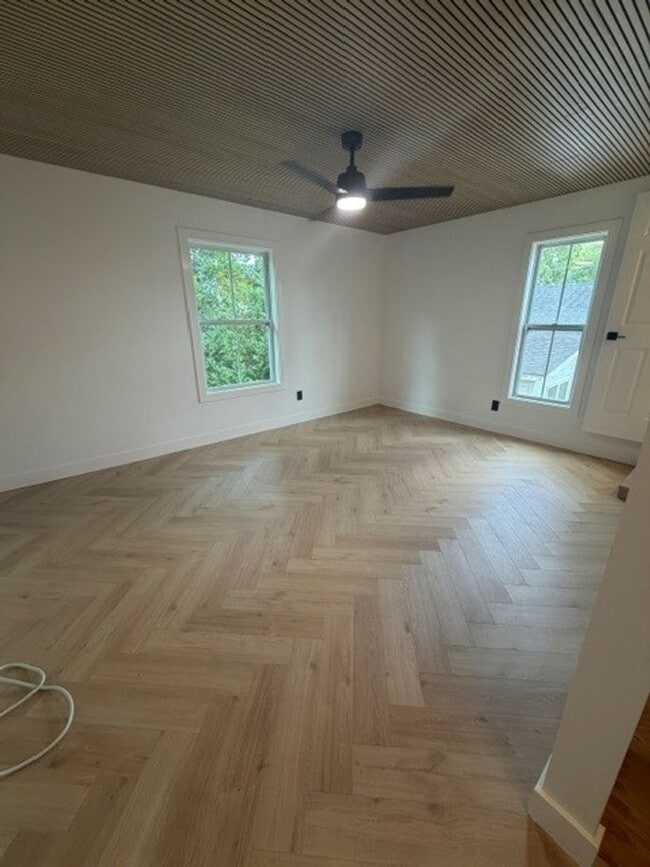 Photo - Renovated One Bedroom Stand Alone Apartment Unidad 512A