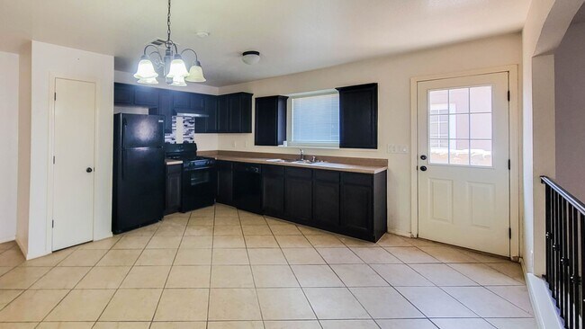 Photo - Great Location!