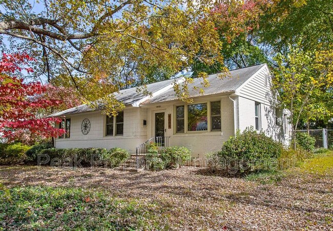 Photo - 6006 Morningside Dr House