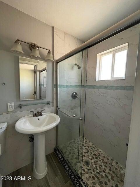 Photo - 1524 W 5th Pl