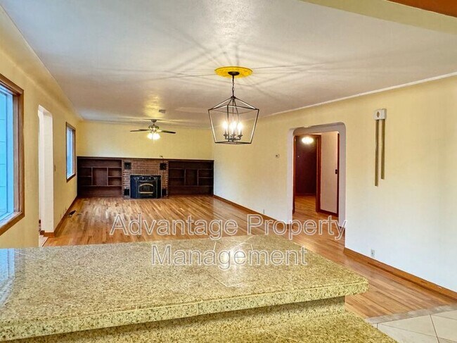 Photo - 1920 SE Debord St