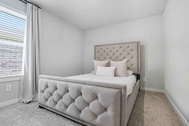 Photo - 7514 Rainham Valley Ln