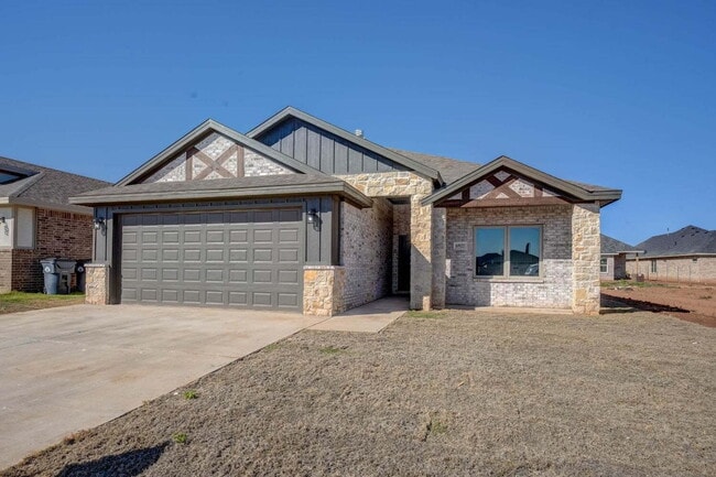Building Photo - Pristine 3/2/2 in Frenship ISD, All Applia... Rental